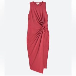 Large Elegant Sleeveless Dress